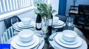 2ndHomeStays-Walsall- A Charming 3-Bed Home with Landscape View - Suitable for Contractors and Families -Large Parking for 3 Vans - Sleeps 7- 7 mins to J10 M6 and 21 mins to Birmingham - Image 3
