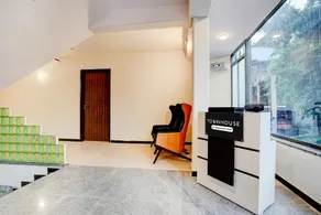 Townhouse Preet Vihar Metro Station - Image 5
