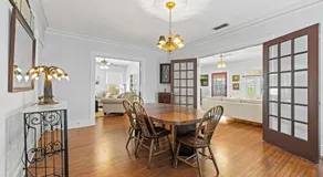Mistletoe Heights Bungalow - Image 3