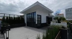Iron32 Hotel - Image 3