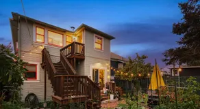 Light filled Condo 3 Bedrm with enclosed sunny backyard - Image 3