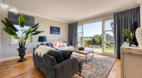 Stunning 4 Bedroom Farmhouse - Image 2
