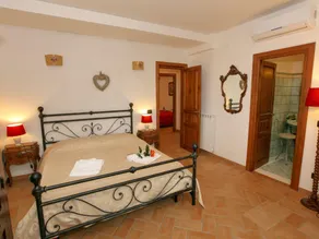 Peaceful Villa in Montefiascone with Bubble Bath - Image 2