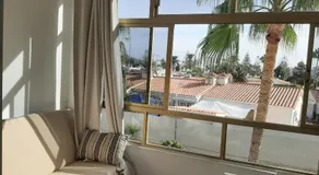 Charmant appartement avec piscine, jardin et internet haut débit | Vue ville - Image 5
