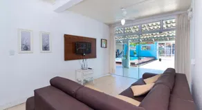 CASA COM PISCINA EM MORRINHOS - RUA HORTÊNCIA - Image 2