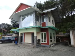 Hilltop Homestay - Image 5