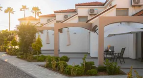 Row 7 Holiday Homes - Image 5