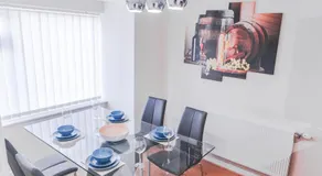 Salford Holiday Apartment Manchester Apart hôtel - Image 2