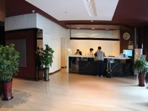 Jinjiang Inn Select Dalian Youhao Square - Image 3