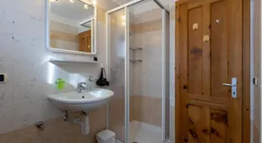 Fior d'Alpe Apartment - Image 2