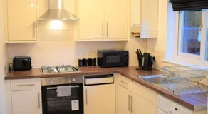 Kelpies Serviced Apartments-McKay - Image 4