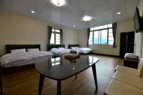 Hongpeng Coffee Station Homestay - Image 2