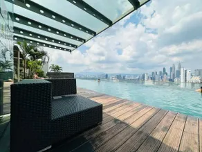 City Skyline View Residence by Rainbow near PWTC - Image 2