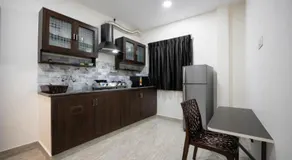 Rayzen Stays & Backpackers Hostel - Image 3