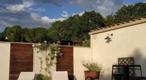 Chambre studio indépendante au calme avec piscine et climatisation - Image 3