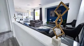 Spacious 3-Bed Family Retreat WiFi & Parking - Image 3