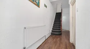 Convenient City Flat By Golden Service Accommodation Relocators Accommodation Wanstead - Image 5