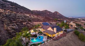 Private, Views, Free Wine Tickets, and Ask about 100 Dollar Taco Caterer For 10 - Image 5