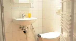 LMS Apartments - Image 2