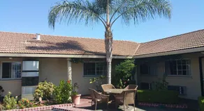 San Joaquin Motel - Image 2