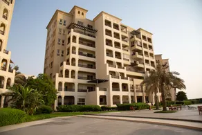 Spacious 1 bedroom Apartment with Breathtaking Pool and Beach Views - Image 3
