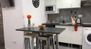M4 Cool Terrace. 1 min to metro. 15 min to center - Image 3