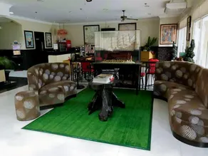 Crown Port View Hotel - Image 4