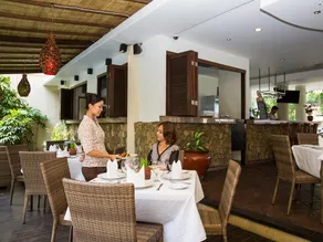 Suris Boutique Hotel - Image 4