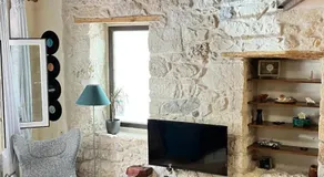 Cave house - Image 3