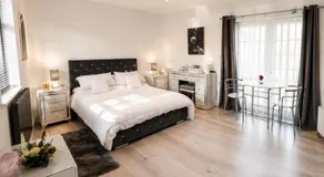 The lodge - Image 2