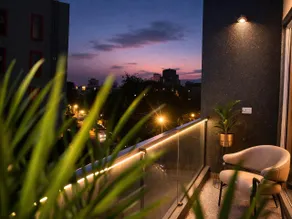 Instay Studio Service Apartment 1238/51 - Image 3