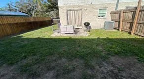 Plum Cozy Spot - Image 5