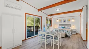 Relajate y recargate de buena vibra en nuestras cabanas de Camano Island - Image 3
