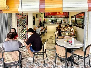 Triple B Hotel - Image 3