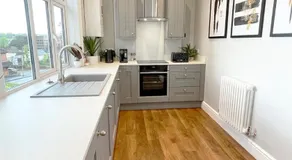 Selworthy - Luxury 3 Bedroom Apartment - Image 3