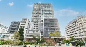 Waterloo Shopping and Entertainment Apartment - Image 5