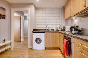 AJY Birmingham City Centre Cutlass Apartment - Image 1