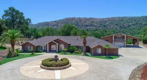 Private mountain retreat with pool and mini-golf - Image 3
