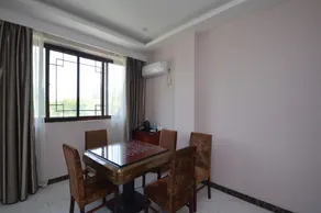 Yiranju Holiday Hotel - Image 4