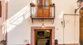Bosa Queen House - Image 5