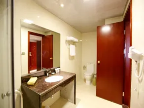 GreenTree Inn Shantou Jinhu Road Business Hotel - Image 4