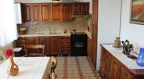 Drift Rock House - Image 3