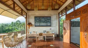 Giriwood Hotel & Villa - Image 3