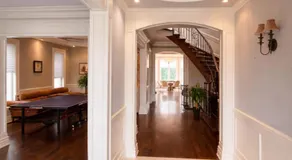Elegant Guesthouse near Sheppard Subway with Private Ensuite Rooms - Image 5