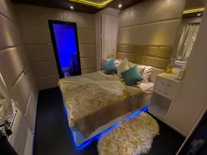 Royal Suite - Image 4