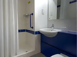 Travelodge Durham - Image 3