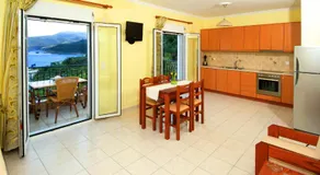 Mari-Christi Apartments - Image 3