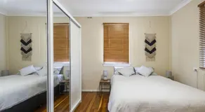 Salt Water Cottage - Image 2
