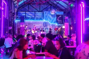 PAUSE Resort & Bar - Image 5