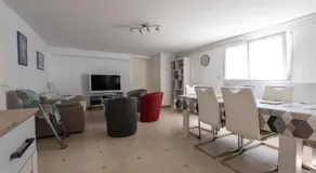 APPARTEMENT INDÉPENDANT 80M² DANS VILLA - Image 3